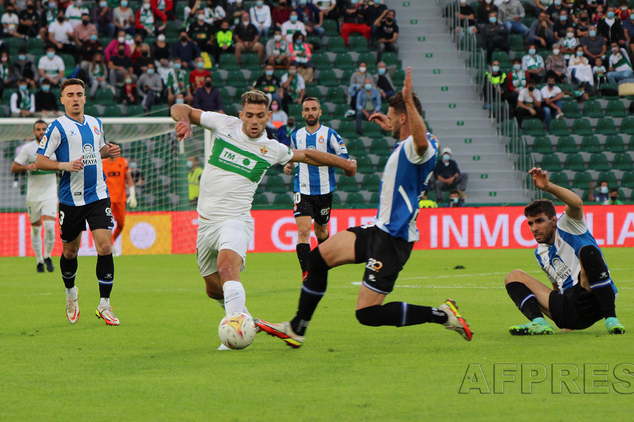 EL ELCHE CF SUMA UN PUNTO FRENTE AL ESPANYOL EN LA SEGUNDA PARTE EN UN ...